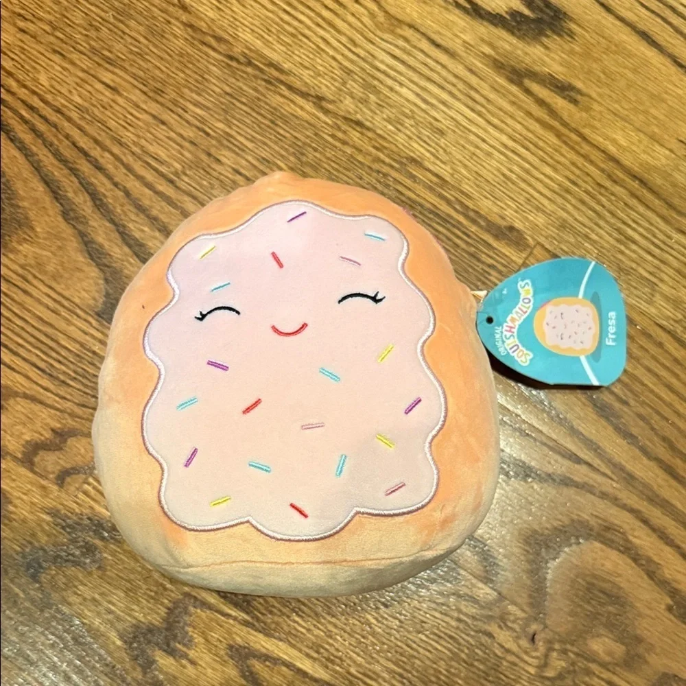 Squishmallow Fresa the Toaster Pastry Squishmallow